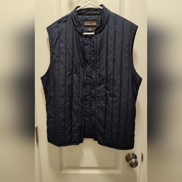 Michael Kors lightly padded navy vest - Picture 3 of 5